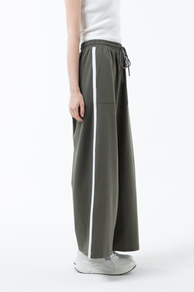K/Woods Weekend Move Wide - Leg Pants - Metro Singapore Departmental Store - Celebrating 69 Years in SG