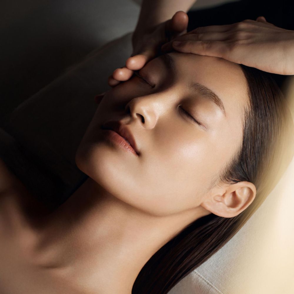 La Mer Single Sculpting Facial 75Mins - Metro Singapore Departmental Store - Celebrating 69 Years in SG