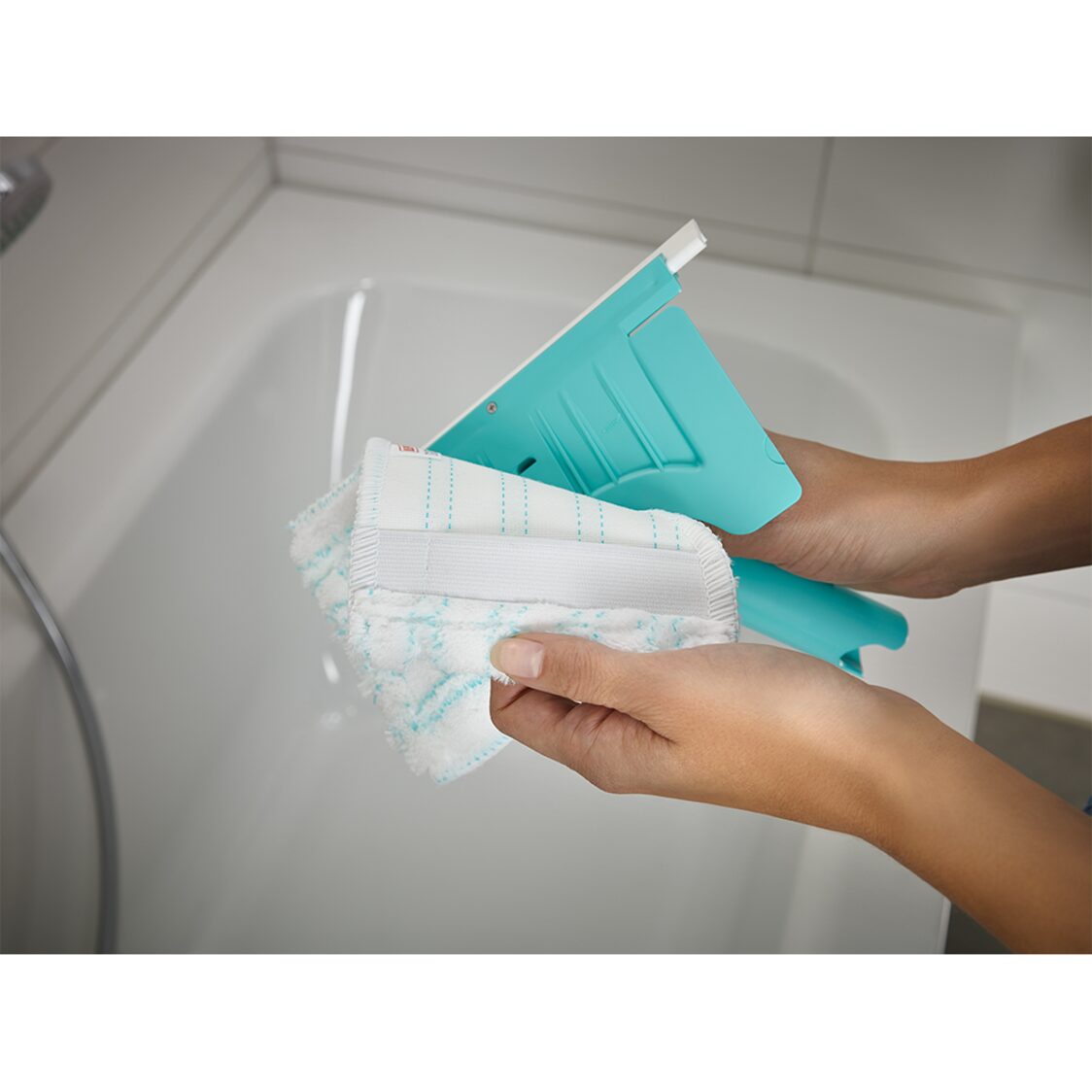 Leifheit Flexi Pad Wipes EVO L41700 - Metro Singapore Departmental Store - Celebrating 69 Years in SG