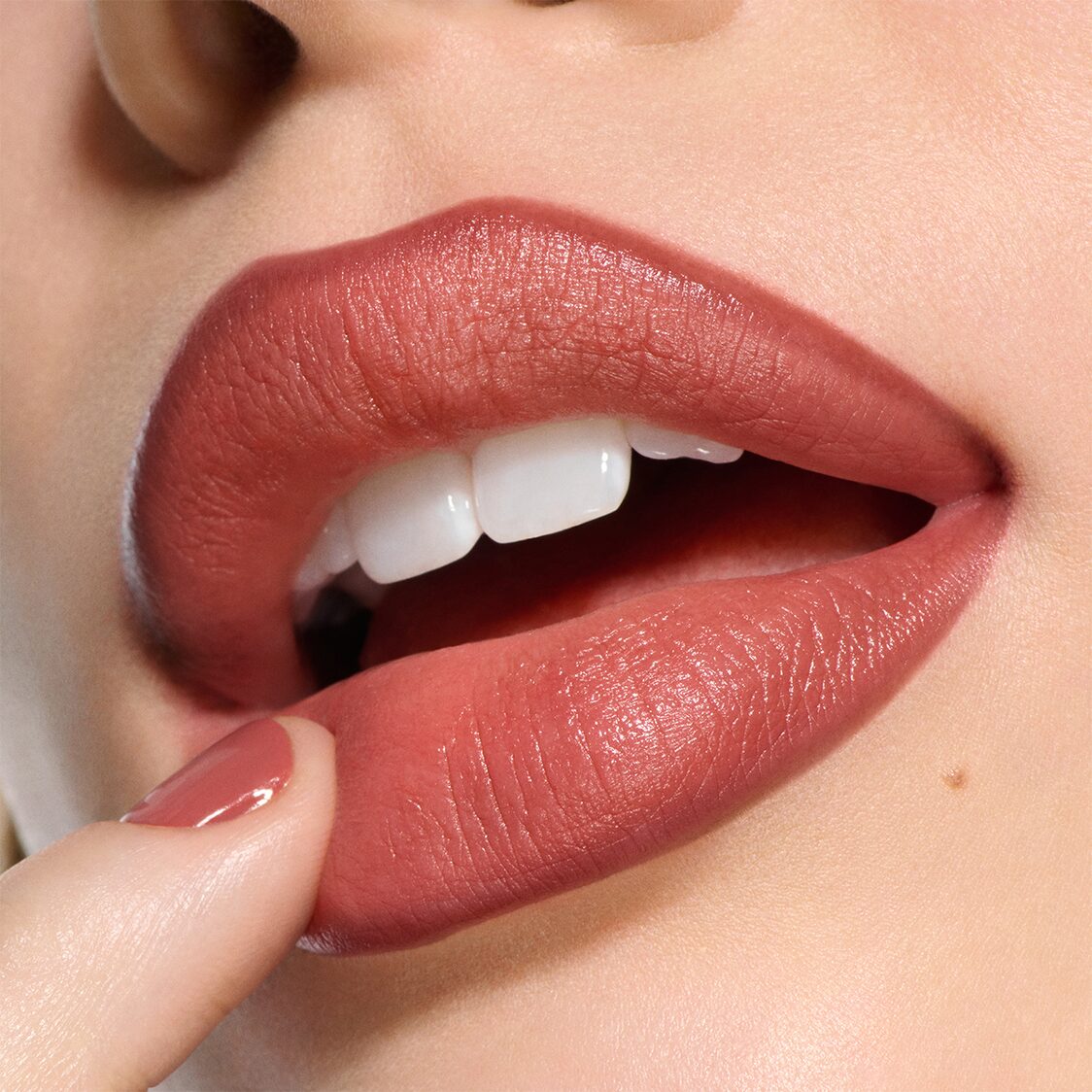 MAC LipGlazer - Metro Singapore Departmental Store - Celebrating 69 Years in SG