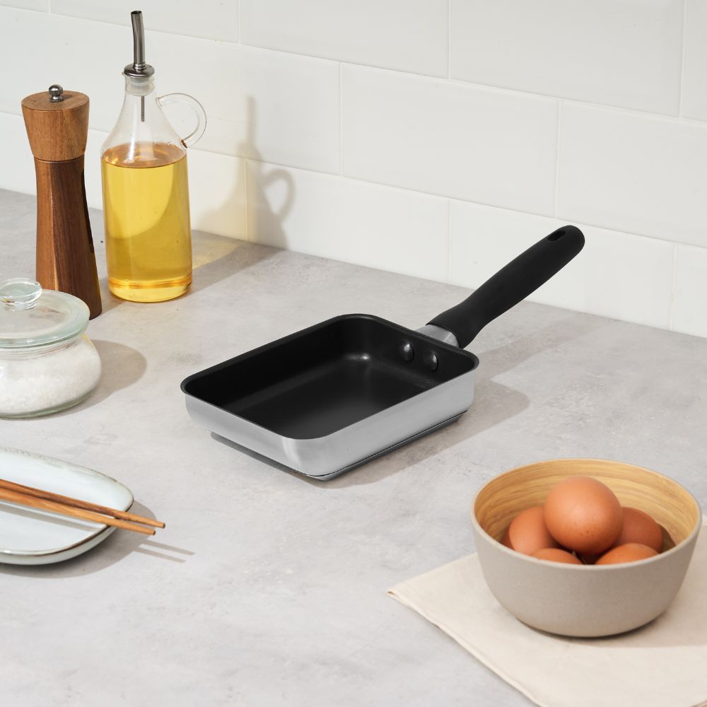 Meyer Luna Nonstick 18cm Egg Roll Pan 71809 - Metro Singapore Departmental Store - Celebrating 69 Years in SG