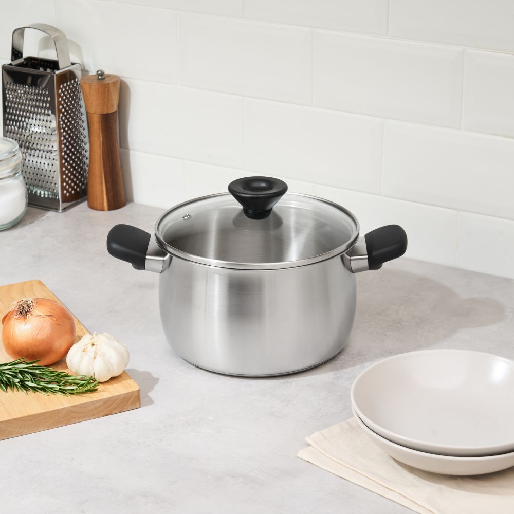 Meyer Luna Stainless Steel Stockpot with Glass Lid - Metro Singapore Departmental Store - Celebrating 69 Years in SG