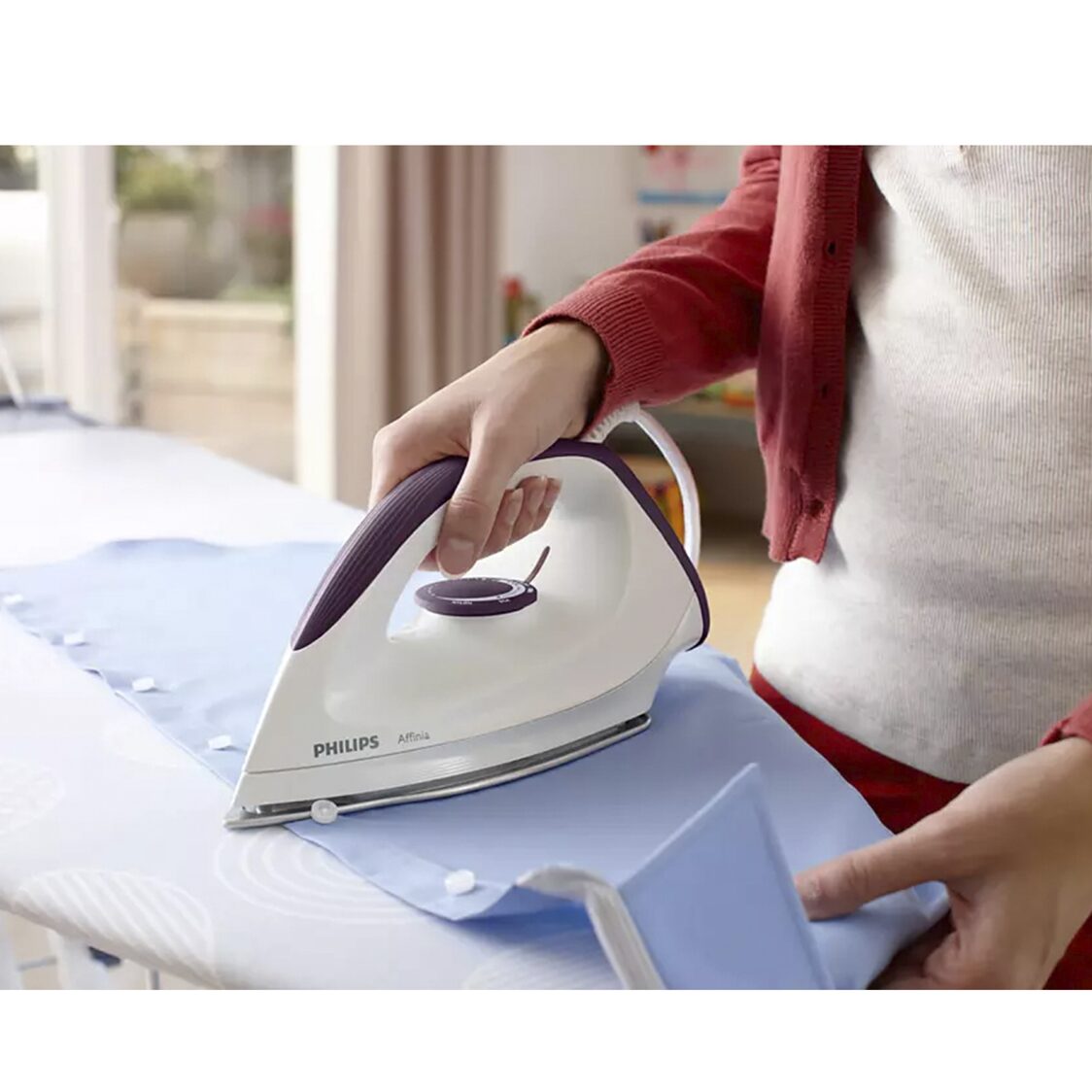 Philips Dry Iron 1200W (GC160/22) - Metro Singapore Departmental Store - Celebrating 69 Years in SG