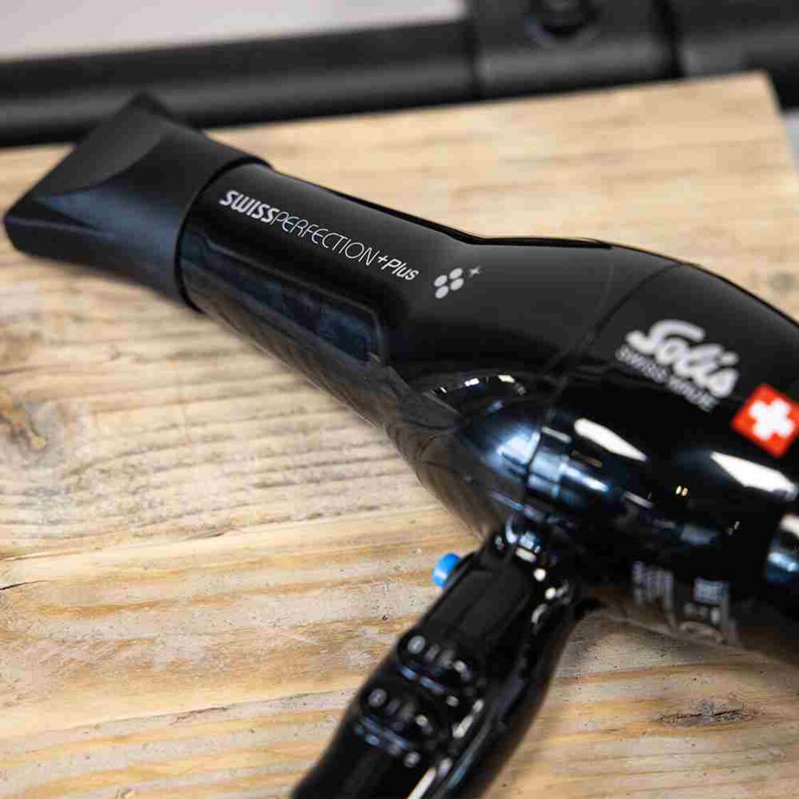 Solis Swiss Perfection Black Plus (1879sl - 968.59) - Metro Singapore Departmental Store - Celebrating 69 Years in SG
