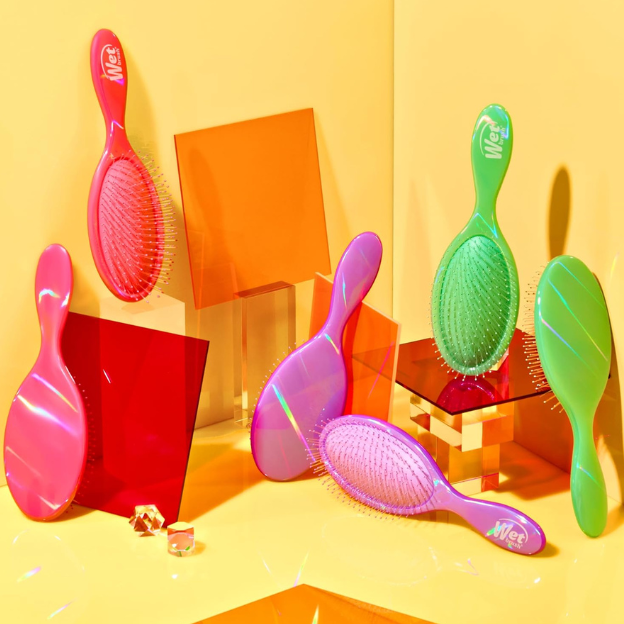 Wet Brush Prismatic Glow Original Detangler - Metro Singapore Departmental Store - Celebrating 69 Years in SG